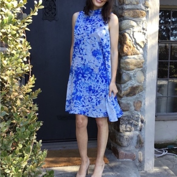 Eliza J Dresses & Skirts - Eliza J blue floral sleeveless flyaway back dress size 10 D136